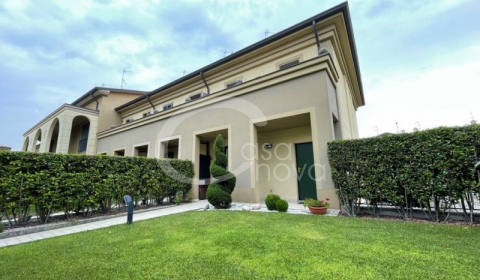 Ville, villette e bifamigliari in vendita a Chiari