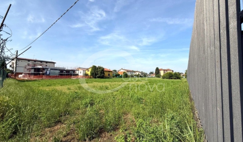 Cascine, rustici e terreni in vendita a Chiari
