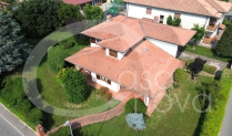 Ville, villette e bifamigliari in vendita a Comezzano-Cizzago