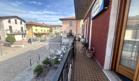 Appartamento in vendita a Urago d'Oglio