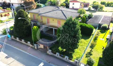 Ville, villette e bifamigliari in vendita a Rovato