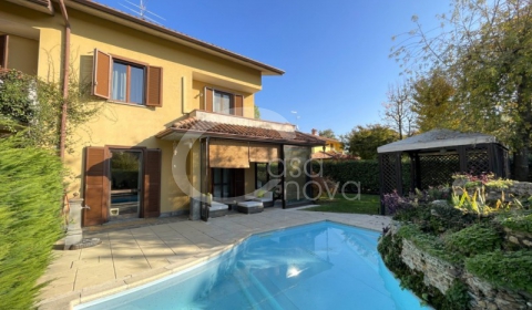 Ville, villette e bifamigliari in vendita a Coccaglio