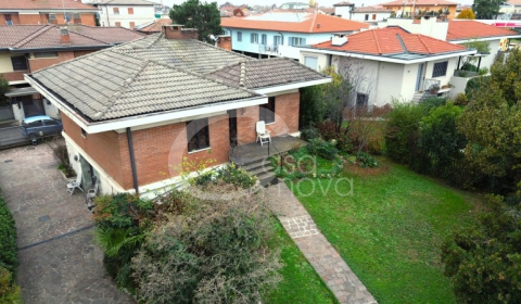 Ville, villette e bifamigliari in vendita a Chiari