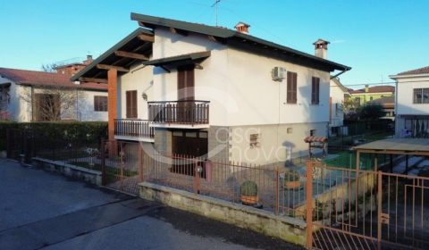 Ville, villette e bifamigliari in vendita a Chiari