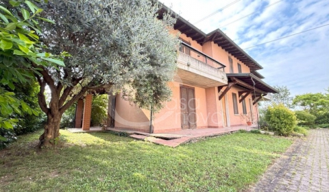 Ville, villette e bifamigliari in vendita a San Zeno Naviglio