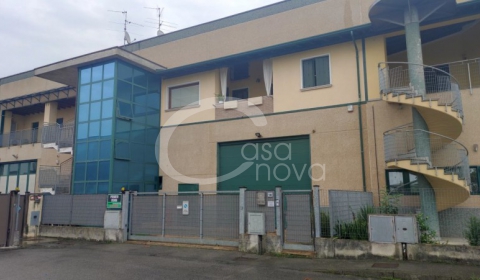 Appartamento in vendita a Urago d'Oglio