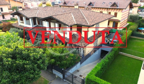 Ville, villette e bifamigliari in vendita a Coccaglio