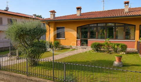 Ville, villette e bifamigliari in vendita a Coccaglio