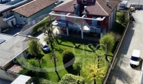 Ville, villette e bifamigliari in vendita a Comezzano-Cizzago