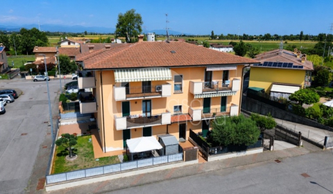 Appartamento in vendita a Urago d'Oglio